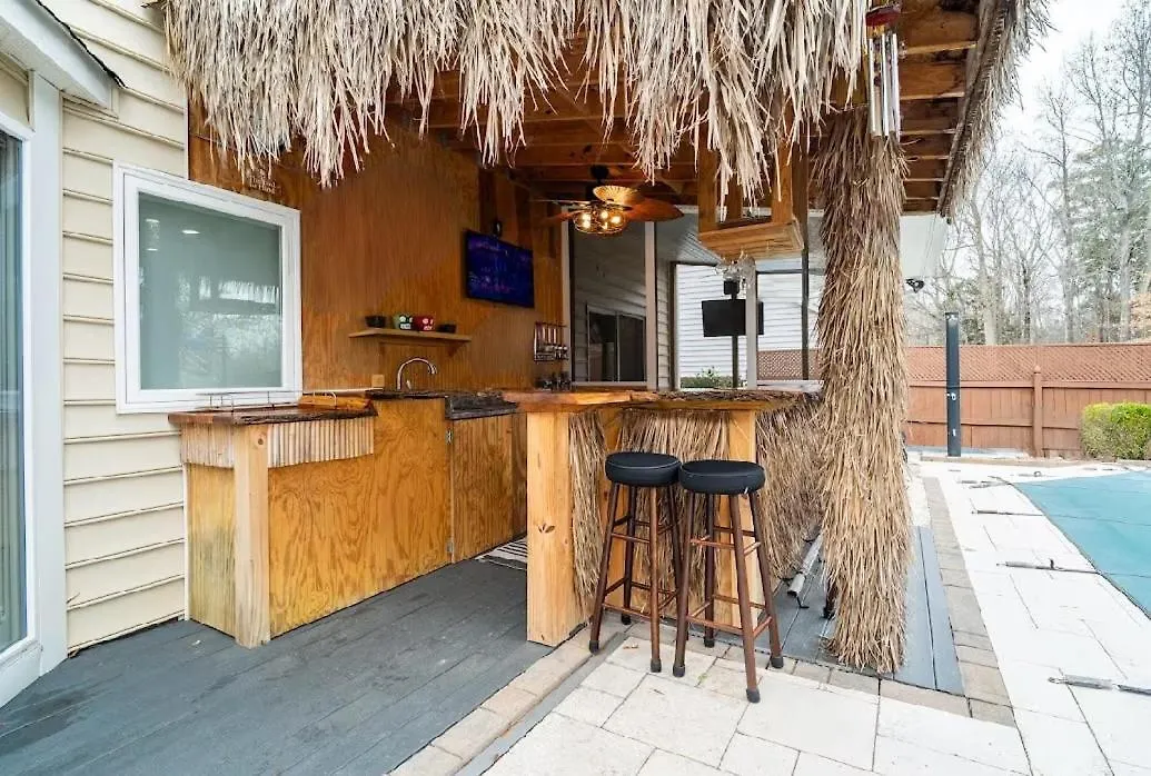 Tiki Hut, Bar, Kitchenette, Grill, Firepit At Pool Lägenhet Charlotte
