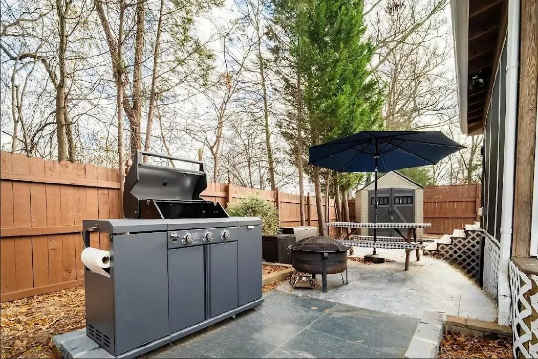 Tiki Hut, Bar, Kitchenette, Grill, Firepit At Pool Lägenhet Charlotte