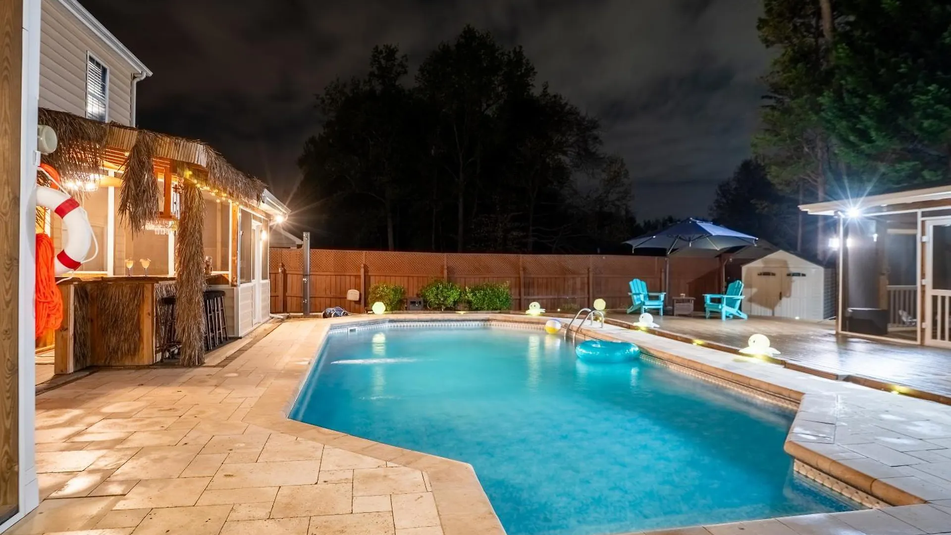 Tiki Hut, Bar, Kitchenette, Grill, Firepit At Pool Lägenhet Charlotte